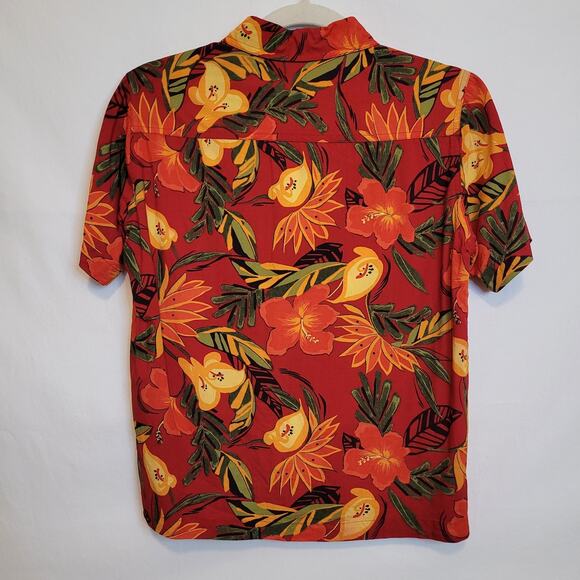 Basic Editions Vintage Red Tropical Floral Women's Short Sleeve Top Size Small - Picture 3 of 7